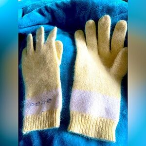Angora gloves Bebe w/crystals for cold hands rhinestones warmer than Cashmere